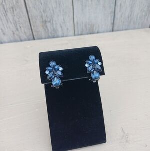 Givenchy Vtg Clip On Blue Crystal Cluster Clip On Earrings Formal 60s Elegant